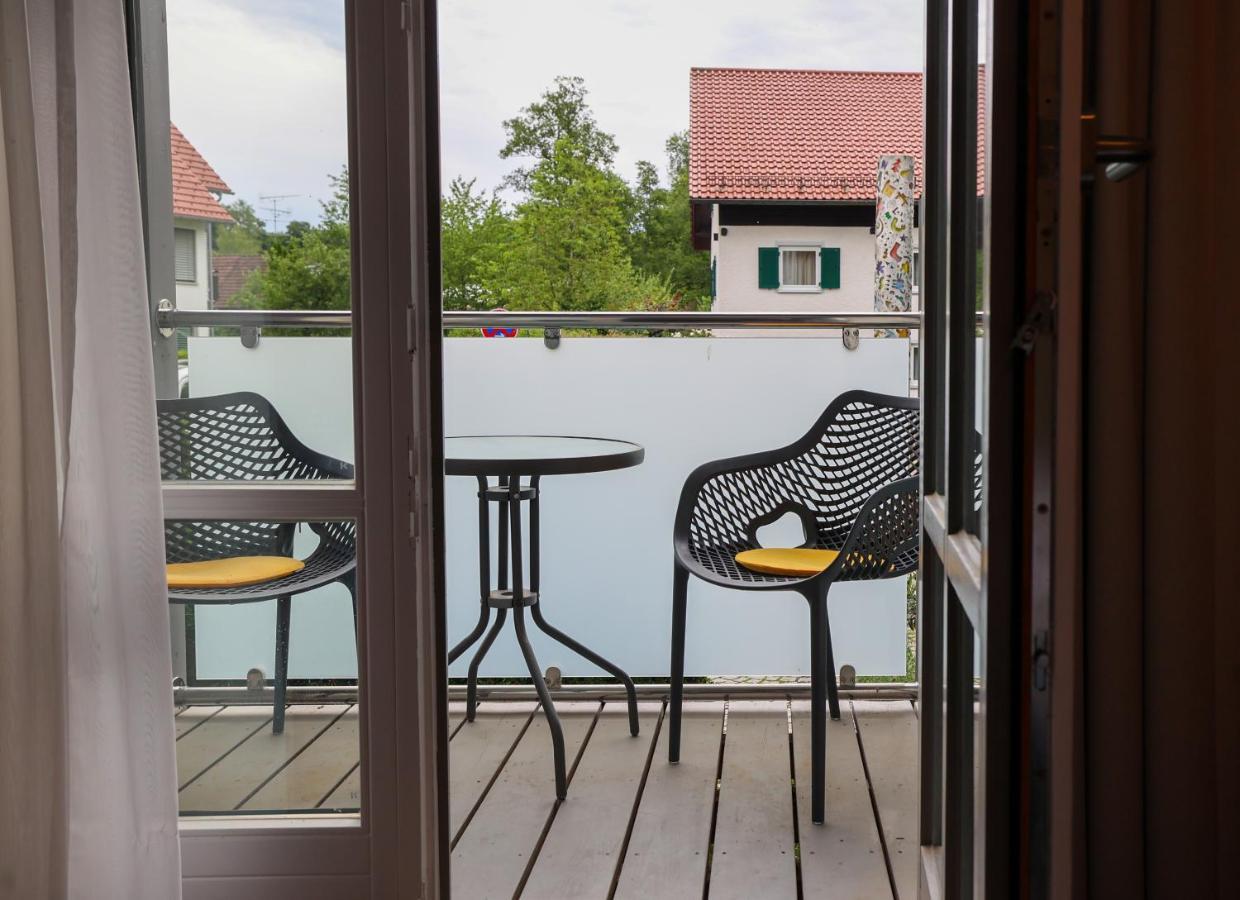 Sopherl Am See - Fruehstueck Auf Der Seeterrasse, Sehr Ruhig Und Wunderschoen Am See, 3 Minuten Nach Oberpfaffenhofen, Viele Radtouren, Restaurants & Cafes In Der Umgebung Weßling Eksteriør billede