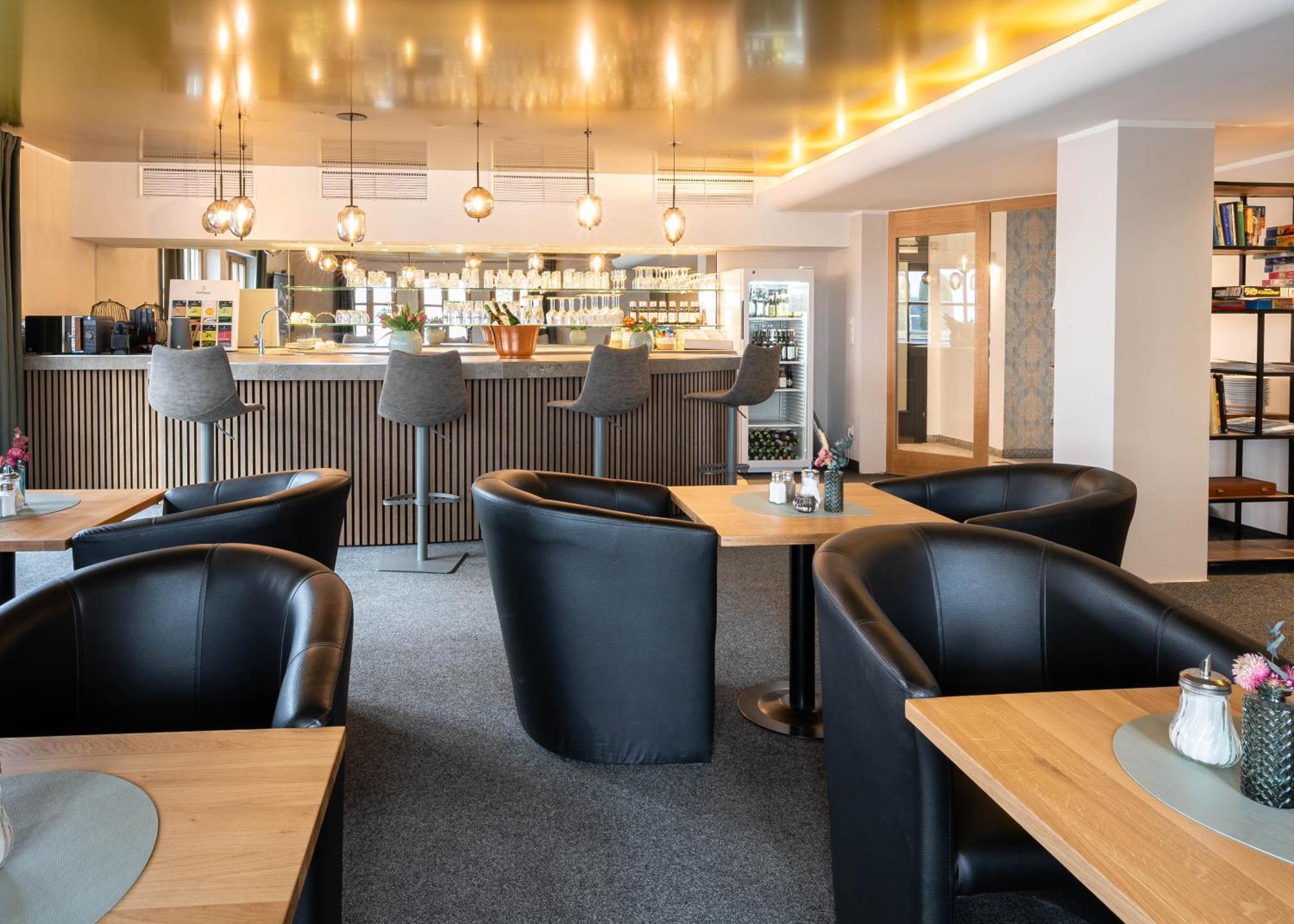 Sopherl Am See - Fruehstueck Auf Der Seeterrasse, Sehr Ruhig Und Wunderschoen Am See, 3 Minuten Nach Oberpfaffenhofen, Viele Radtouren, Restaurants & Cafes In Der Umgebung Weßling Eksteriør billede