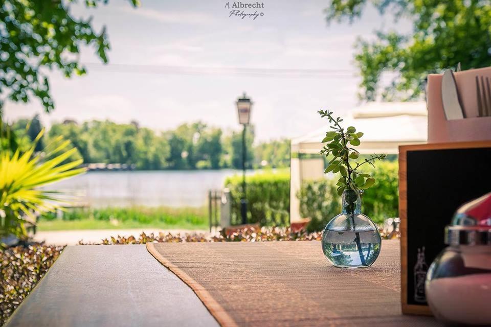 Sopherl Am See - Fruehstueck Auf Der Seeterrasse, Sehr Ruhig Und Wunderschoen Am See, 3 Minuten Nach Oberpfaffenhofen, Viele Radtouren, Restaurants & Cafes In Der Umgebung Weßling Eksteriør billede